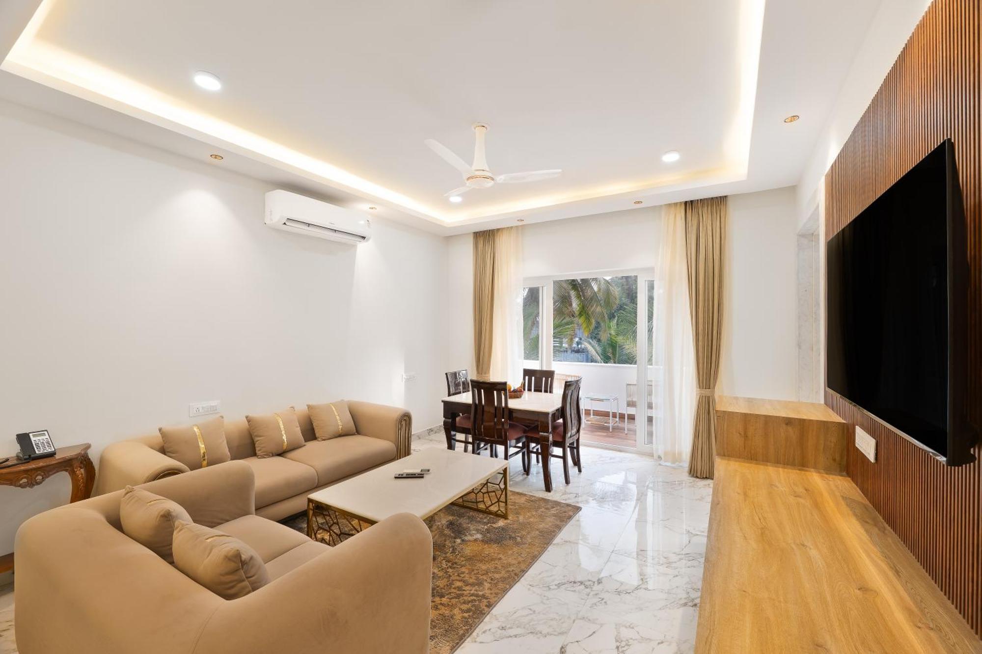 White Wharf Beach Resort Morjim Goa ภายนอก รูปภาพ