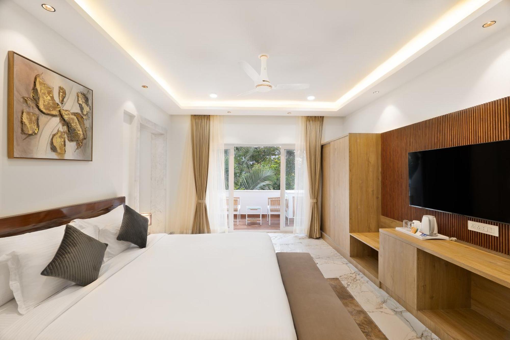 White Wharf Beach Resort Morjim Goa ภายนอก รูปภาพ